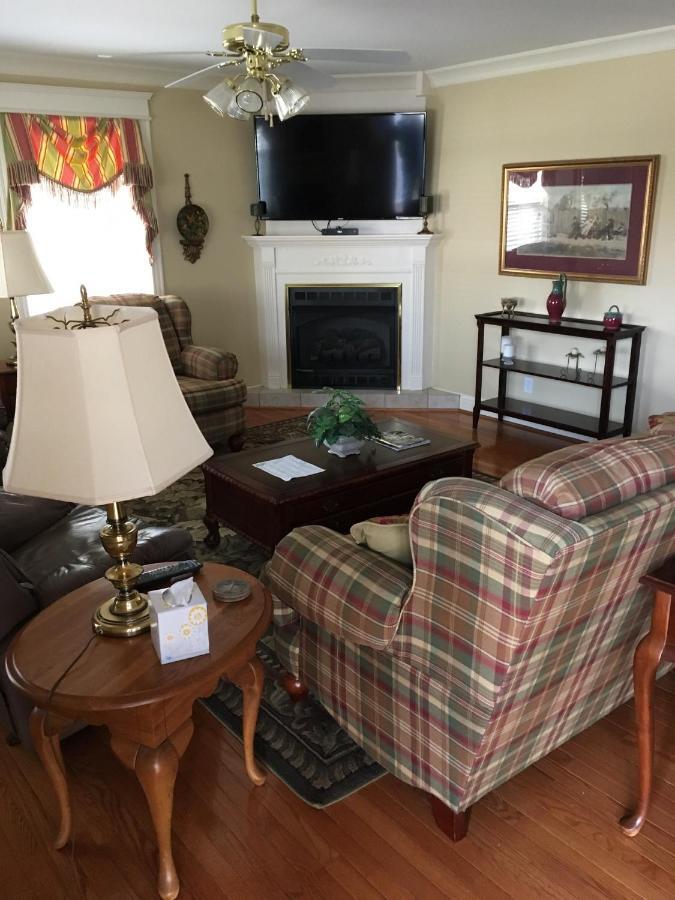 Villa Downtown Abode In The Heart Of The Bourbon Trail Lebanon Esterno foto